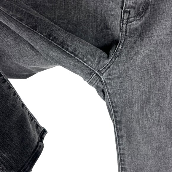 Madewell Cali Demi-Boot Jeans in Bellspring Wash: Button-Front Edition Size 30 - Picture 3 of 10